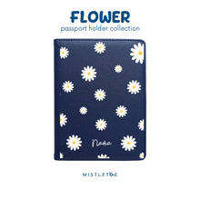 Muat gambar ke penampil Galeri, The Daisies - Passport Holder
